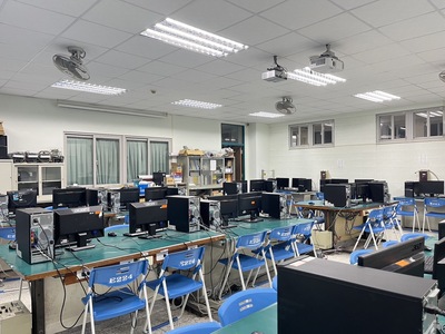 E224 PC-BASED實驗教室圖片